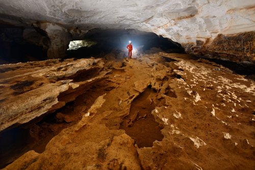  Grotte de Tham Houay Sai (province de Khamouanne - Laos).Galerie d'entrée.(SP-13-0113 )